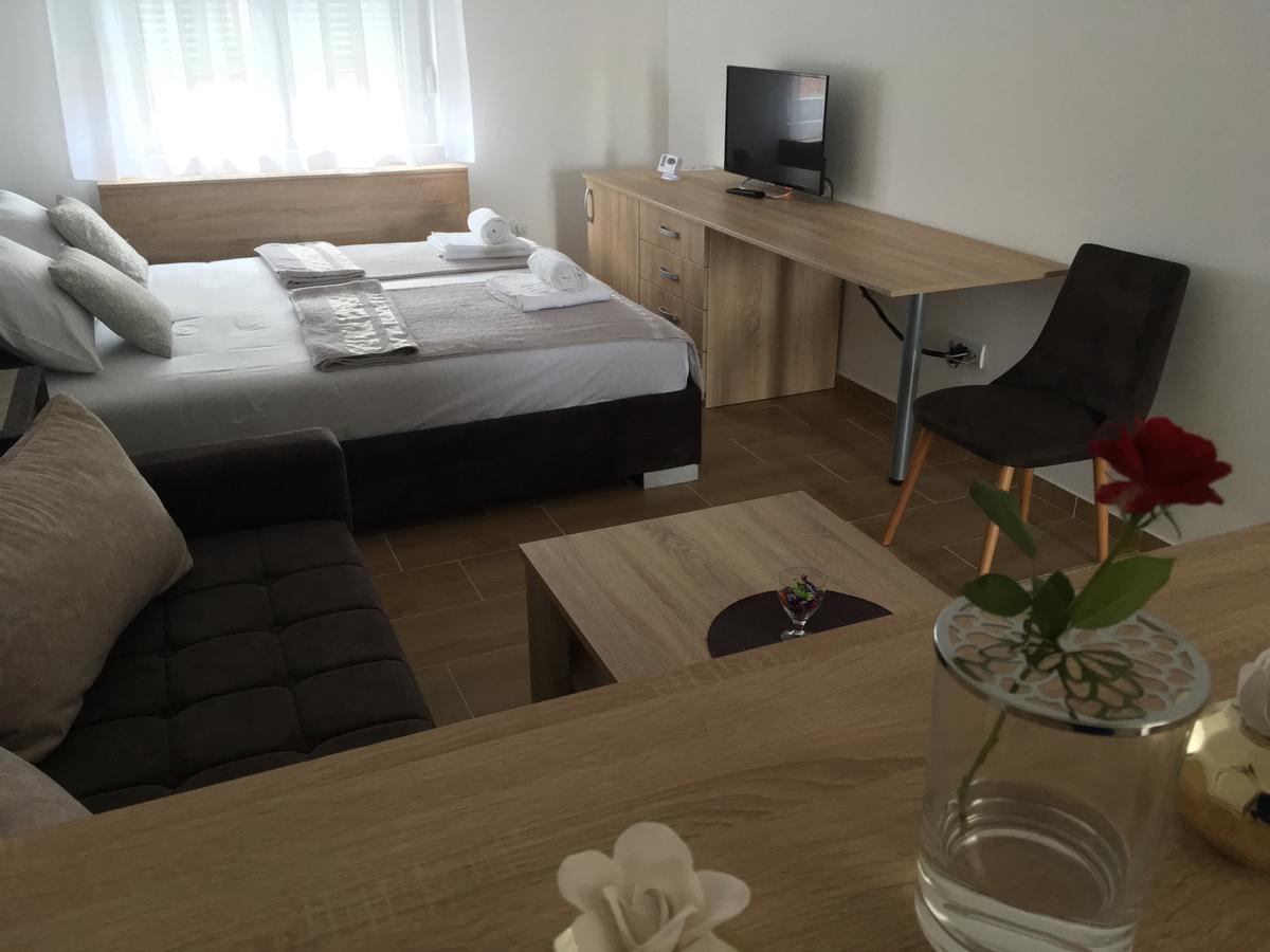 10 Apartments Νόβι Σαντ Εξωτερικό φωτογραφία