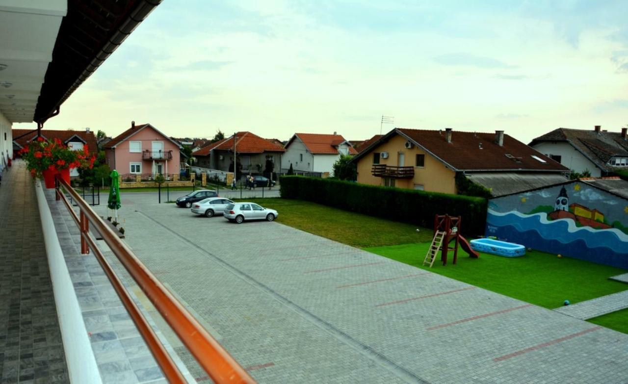 10 Apartments Νόβι Σαντ Εξωτερικό φωτογραφία